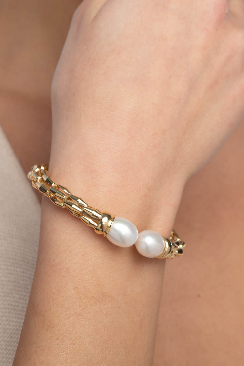 Βραχιόλι Skin σταθερό από επιχρυσωμένο ασήμι 925° με freshwater pearls