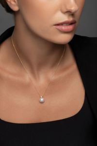 Μενταγιόν Pearls από χρυσό 18K με freshwater pearl και διαμάντι μπριγιάν