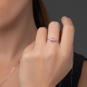 	Δαχτυλίδι Gems από λευκό χρυσό 18K με ροζ ζαφείρι και διαμάντια μπριγιάν