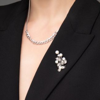 Καρφίτσα Pearls από επιροδιωμένο ασήμι 925° με freshwater pearls και ζιργκόν