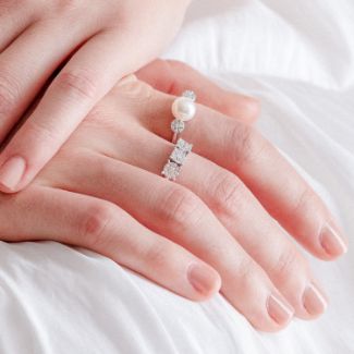 Δαχτυλίδι Pearls από λευκό χρυσό 18K με freshwater pearl και διαμάντια μπριγιάν