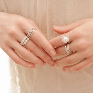 Δαχτυλίδι Pearls από λευκό χρυσό 18K με freshwater pearl και διαμάντια μπριγιάν